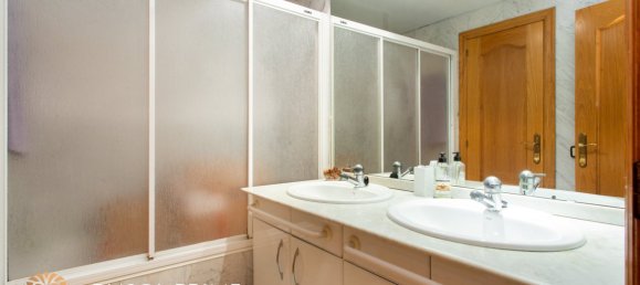 Apartamento de 5 dormitorios en Barcelona, Spain No. 137 11