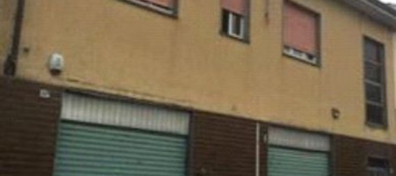 Квартира с 2 комнатами в Горла Маджоре, Италия № 198970 11