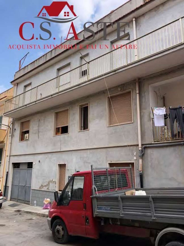 Квартира с 7 комнатами в Розолини, Италия № 258415