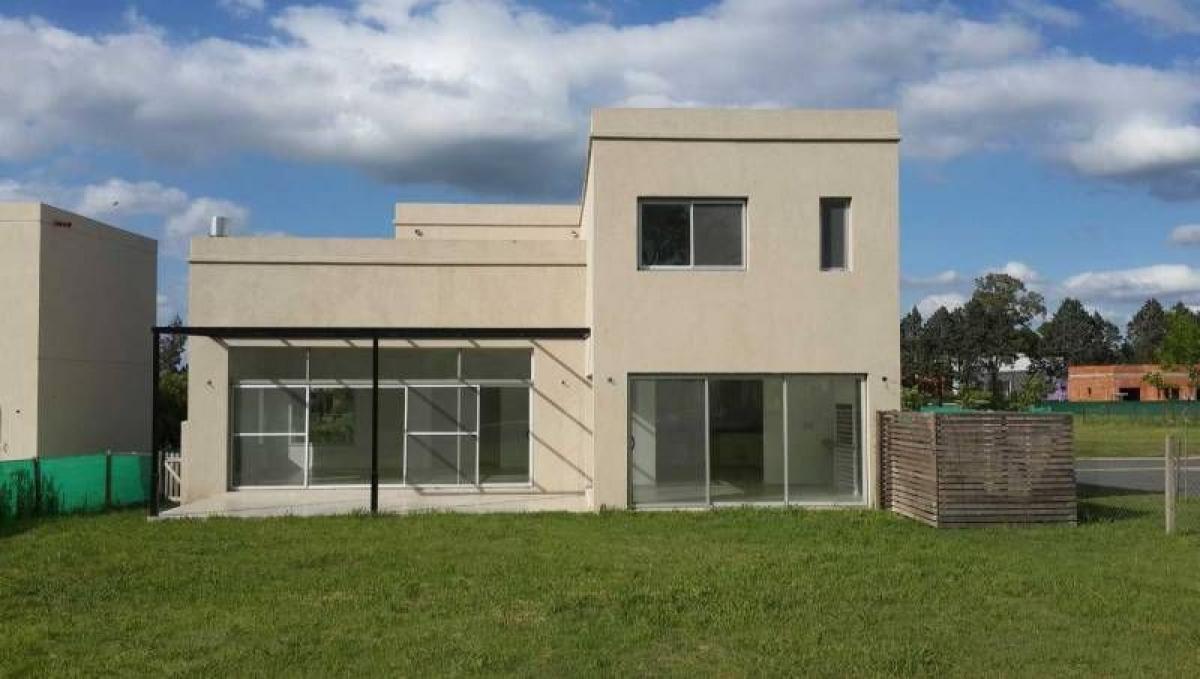 Дом с 4 спальнями в Пилар, Аргентина № 85904