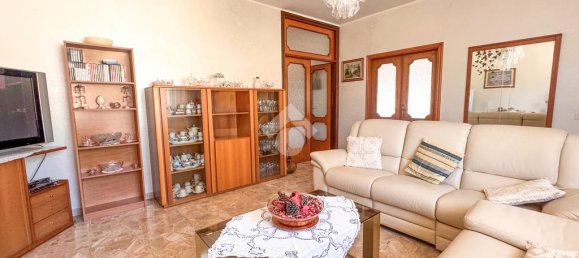 6 bedrooms House in Bucchianico, Italy No. 37412 24