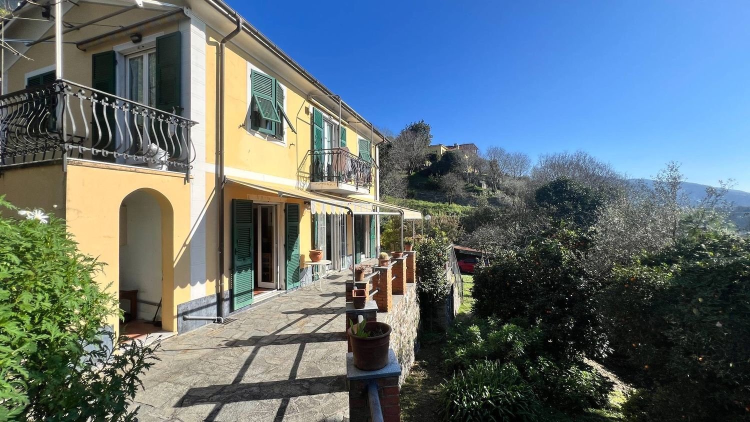 Villa de 6 habitaciónes en Rapallo, Italy No. 207878