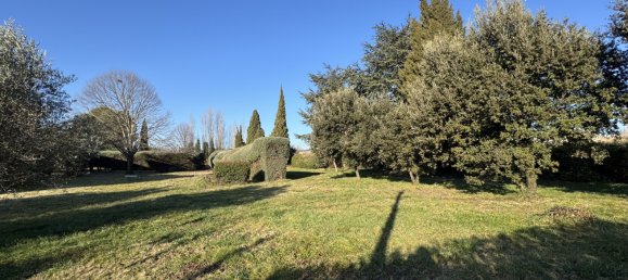 Земельный участок 2000м² в Юзес, Франция № 285090 2