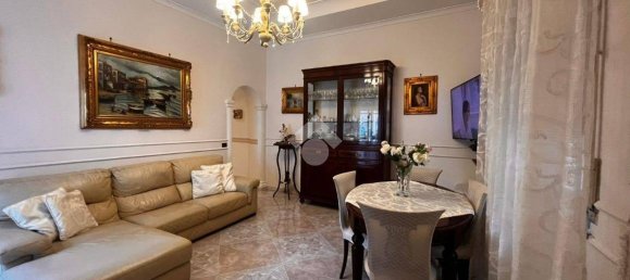 1 bedroom Apartment in Naples, Italy No. 32870 2
