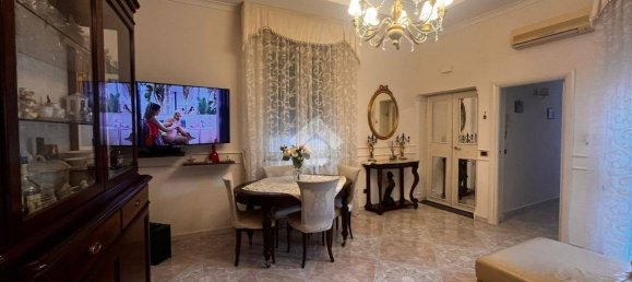 1 bedroom Apartment in Naples, Italy No. 32870 3