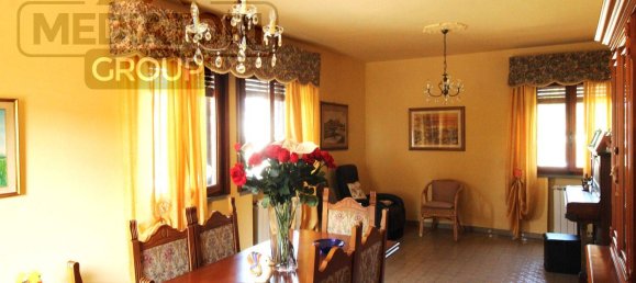 5 rooms Villa in Altopascio, Italy No. 374510 10
