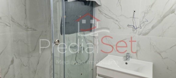 3 bedrooms Duplex in Costa da Caparica, Portugal No. 30487 11