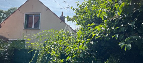 Casa de 3 dormitorios en Checy, France No. 51132 3