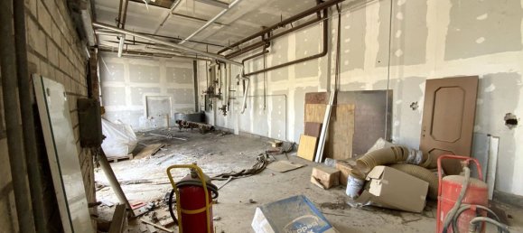 5710m² Warehouse in Ripatransone, Italy No. 163323 4