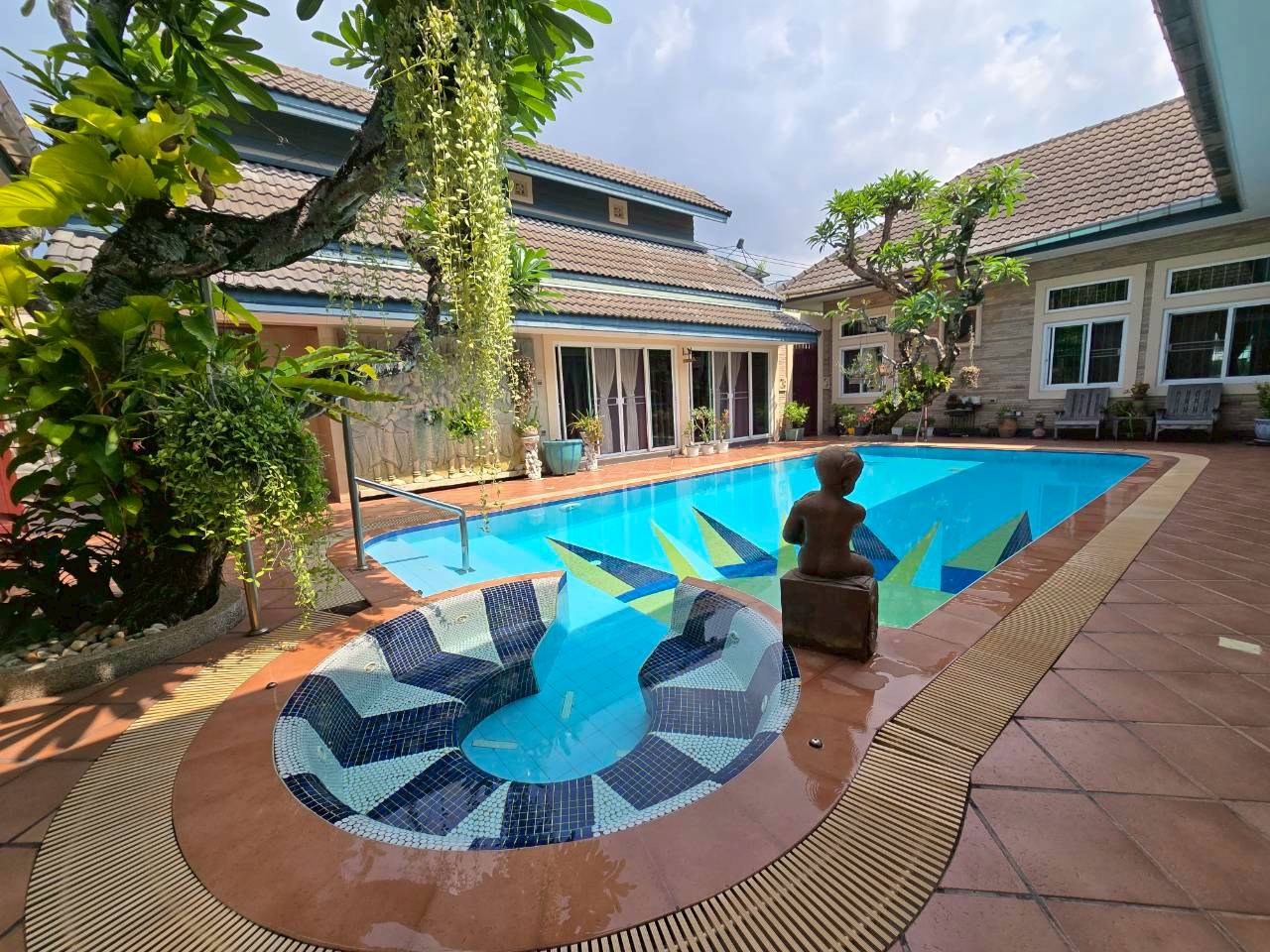 2 bedrooms House for sale in Pattaya, Chonburi, Eastern Thailand, Thailand № 143261