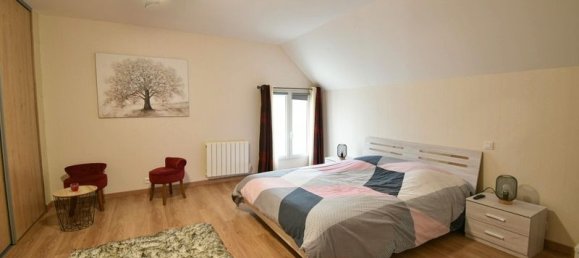 Casa de 4 dormitorios en Saint-Romain-sur-Cher, France No. 159582 8