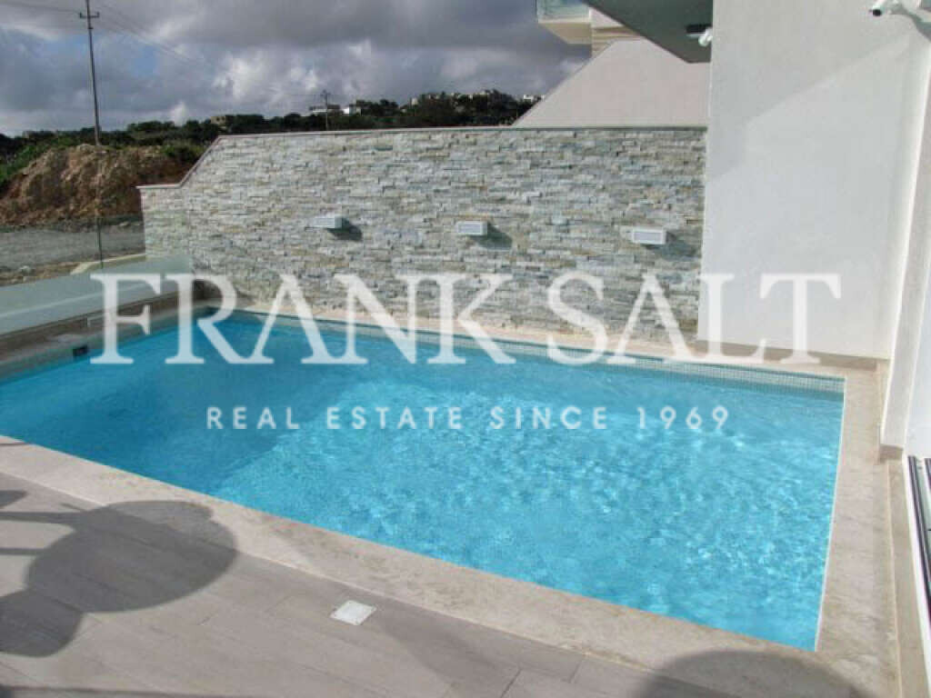 3 bedrooms Villa in Swieqi, Malta No. 3586