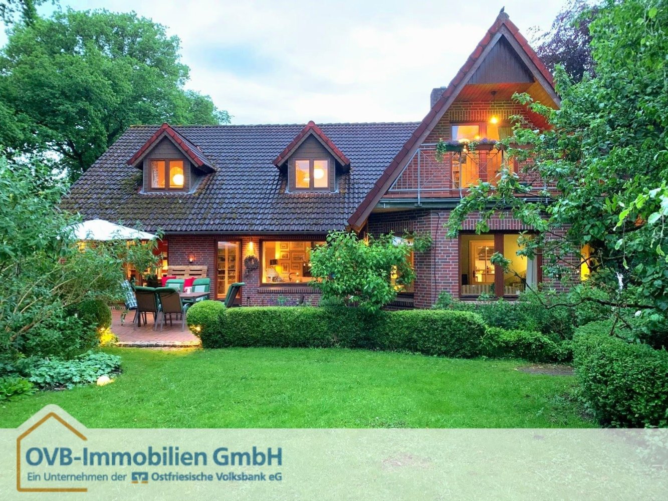 6 bedrooms Townhouse in Leer, Germany No. 128454