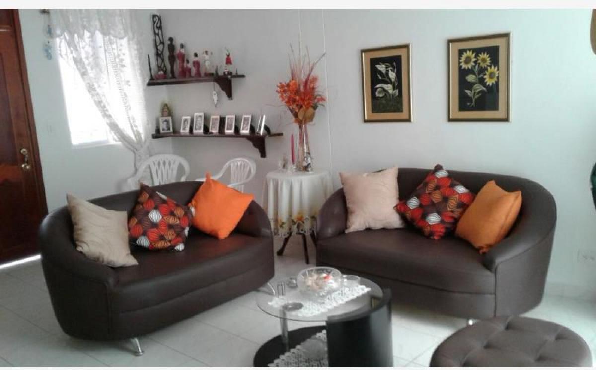 3 bedrooms House in Guadalajara de Buga, Colombia No. 5436