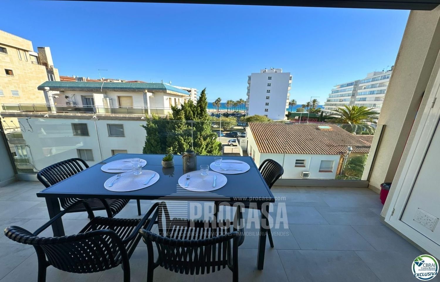 Apartamento de 2 dormitorios en Roses, Spain No. 110509