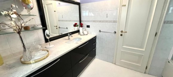 Villa de 5 divisões em Orbassano, Italy N.º 230561 21