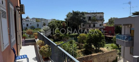 Apartamento T2 em Pozzuoli, Italy N.º 260761 7