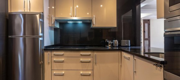 2 bedrooms Penthouse in Estepona, Spain No. 53570 18