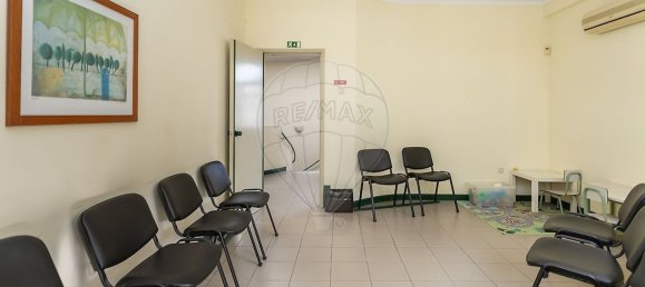 439m² Building in Setubal, Portugal No. 54344 31