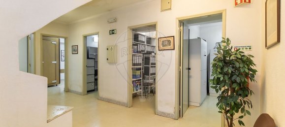 439m² Building in Setubal, Portugal No. 54344 37