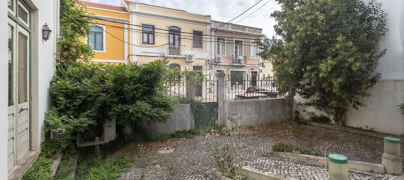 439m² Building in Setubal, Portugal No. 54344 19