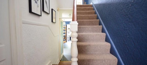 3 bedrooms House in London, United Kingdom No. 752 2