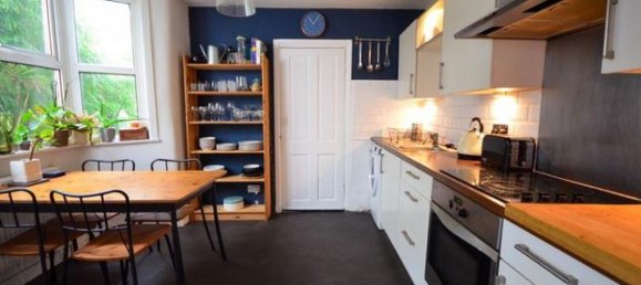 3 bedrooms House in London, United Kingdom No. 752 5