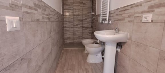 3-Zimmer Wohnung in Pont Saint Martin, Italy, Nr. 215877 3