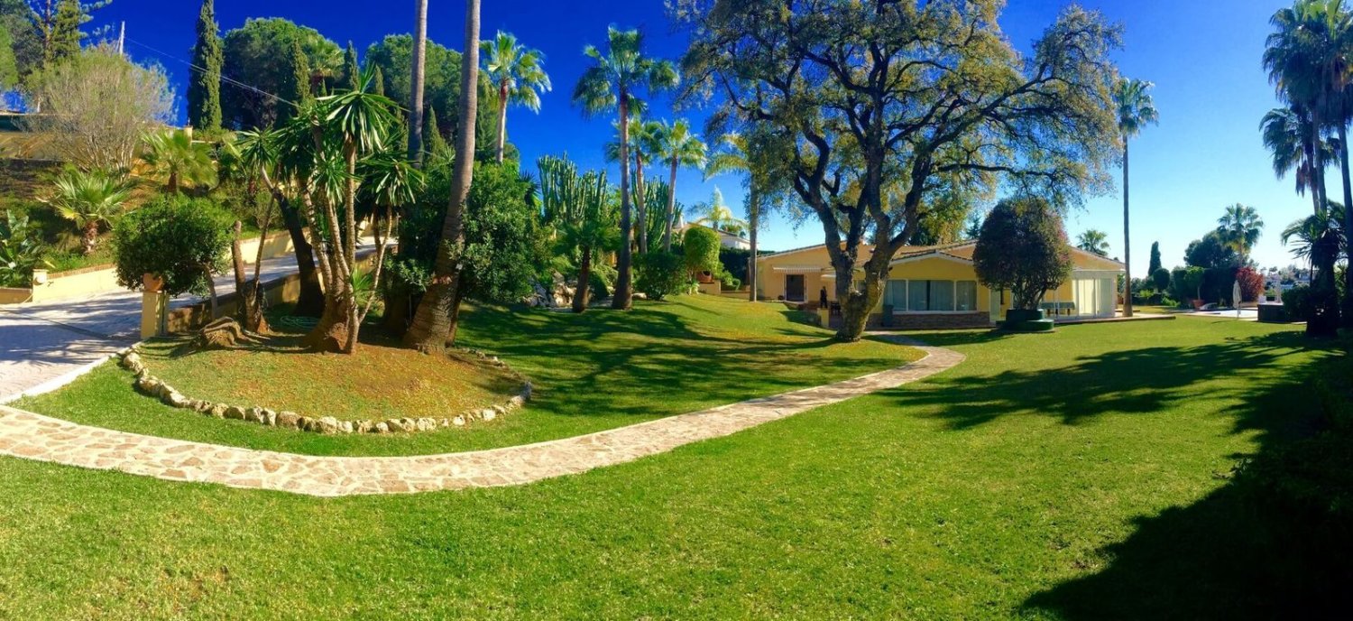 6 bedrooms House in Marbella, Spain No. 143902