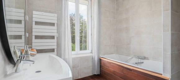 2 bedrooms Building in Quimper, France No. 359026 7