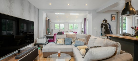 2 bedrooms Building in Quimper, France No. 359026 2