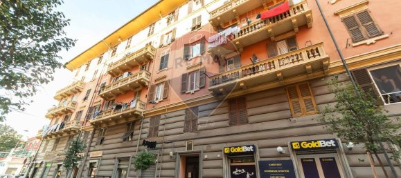 Apartamento de 4 dormitorios en Genoa, Italy No. 381464 28