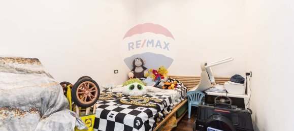 Apartamento de 4 dormitorios en Genoa, Italy No. 381464 9