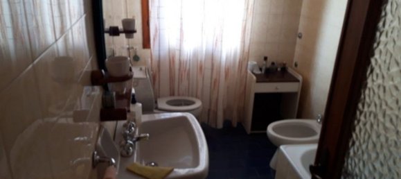 Apartamento de 4 habitaciónes en Montecatini Terme, Italy No. 132340 24