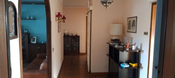 Apartamento de 4 habitaciónes en Montecatini Terme, Italy No. 132340 2