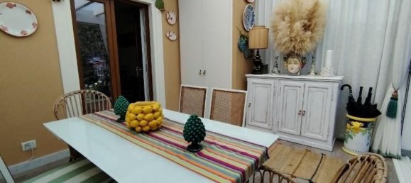 4 bedrooms House in Massa, Italy No. 364671 2