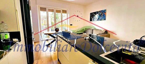 2 bedrooms Apartment in Florence, Italy No. 40012 9