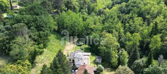 12-Zimmer Haus in Camaiore, Italy, Nr. 123110 3