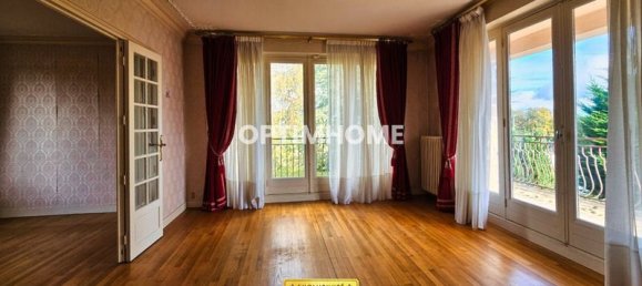 3 bedrooms House in La Souterraine, France No. 194245 4