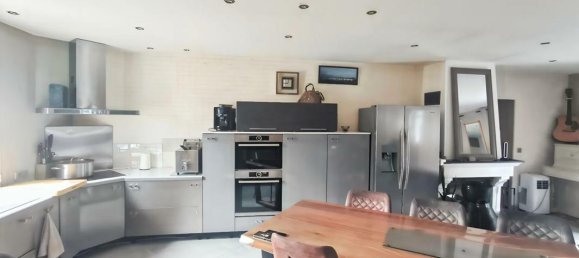 4 bedrooms House in Molac, France No. 361154 2