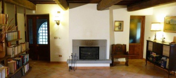 Studio in Pieve Santo Stefano, Italy No. 1527 5