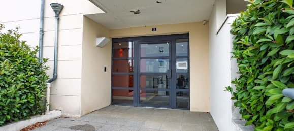 Apartamento de 1 dormitorio en Avrille, France No. 299188 2