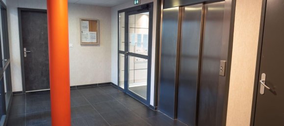 Apartamento de 1 dormitorio en Avrille, France No. 299188 4