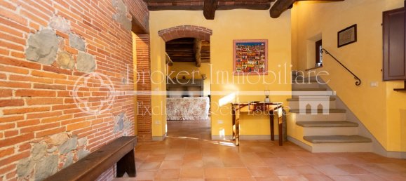 8 rooms House in Montecarlo, Italy No. 84783 27