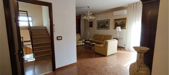 12 bedrooms Villa in Carpi, Italy No. 370521 14