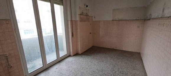 3 rooms Apartment in Rome, Italy No. 203356 4
