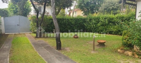 5 bedrooms Villa in Forte dei Marmi, Italy No. 210926 9