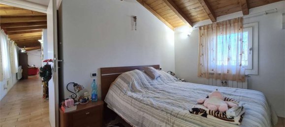 3 bedrooms Apartment in Modena, Italy No. 347654 9