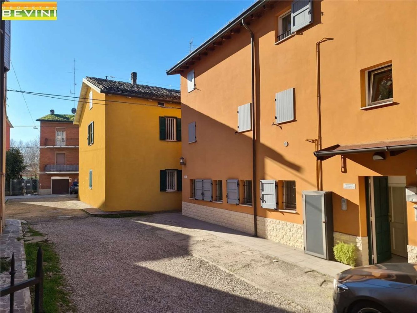 3 bedrooms Apartment in Modena, Italy No. 347654