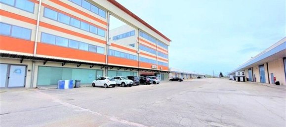 Здание 979м² в Кьети, Италия № 375607 2